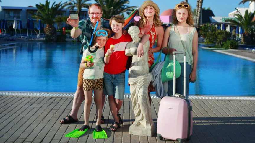 Bio: Sune i Grekland – All&nbsp;Inclusive